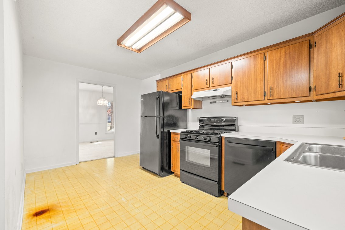 Image for Stuarts Draft Real Estate Auction