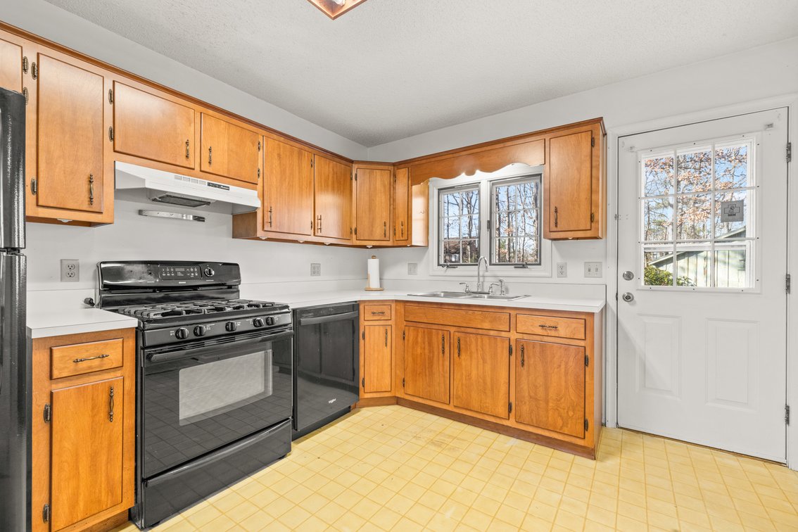 Image for Stuarts Draft Real Estate Auction