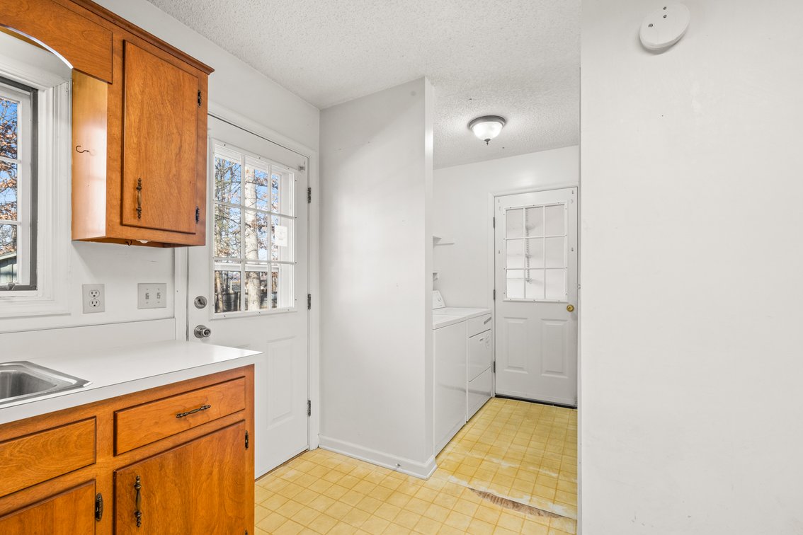 Image for Stuarts Draft Real Estate Auction