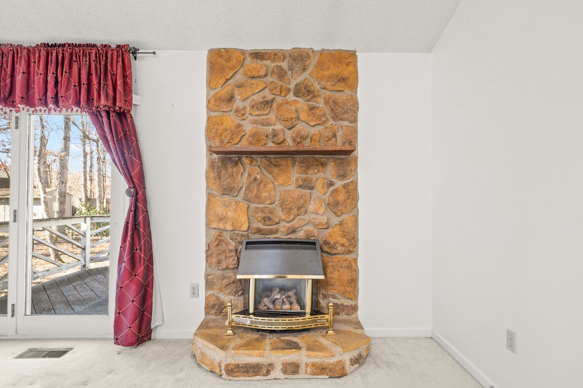 Image for Stuarts Draft Real Estate Auction