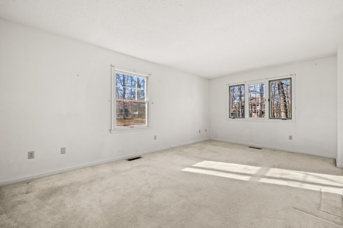 Image for Stuarts Draft Real Estate Auction