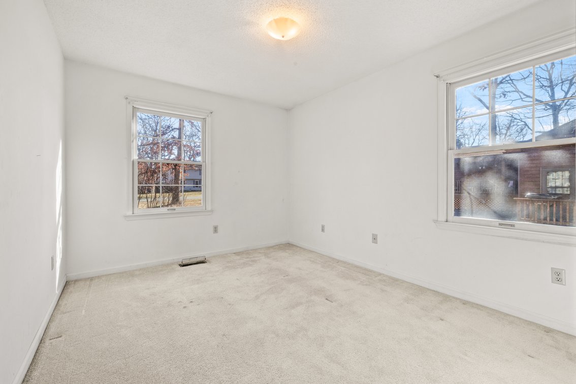 Image for Stuarts Draft Real Estate Auction