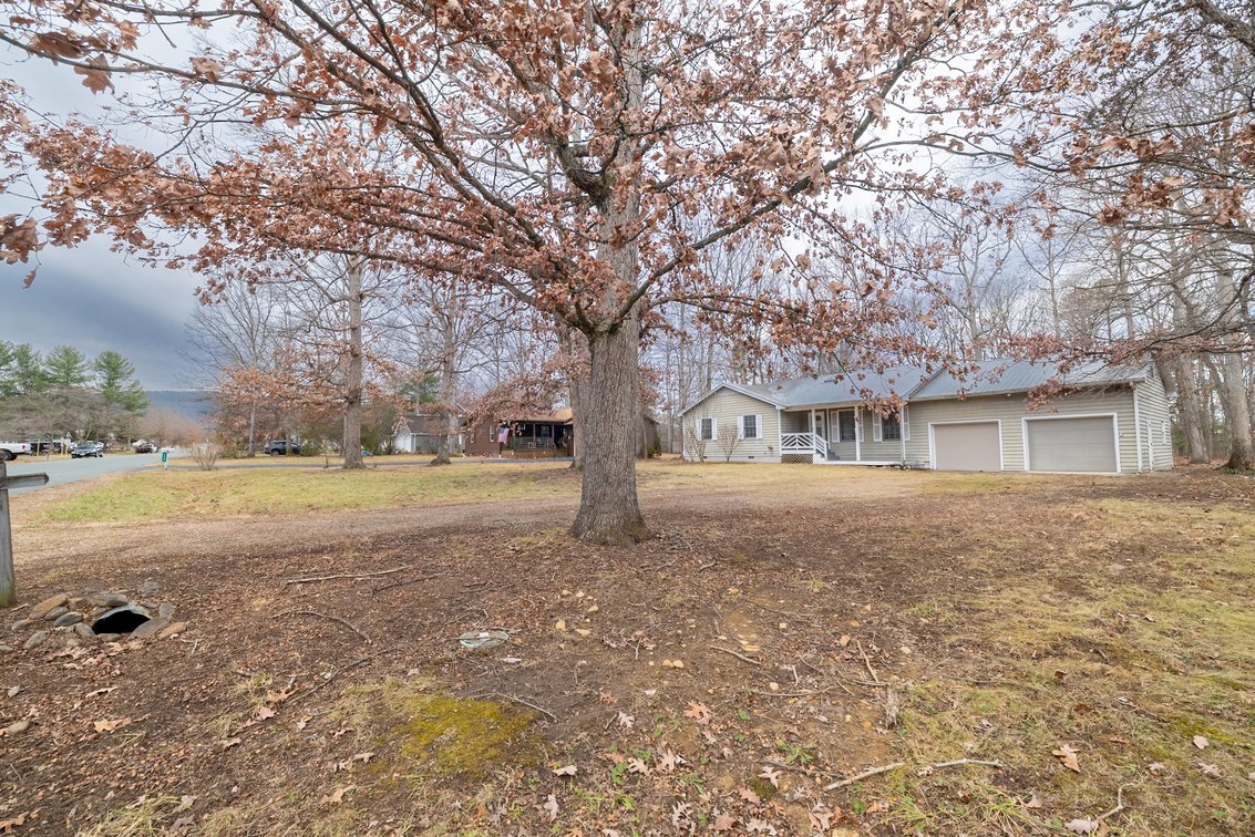 Image for Stuarts Draft Real Estate Auction