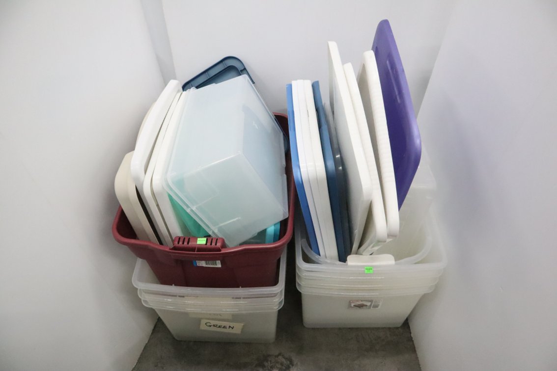 Plastic Totes And Lids
