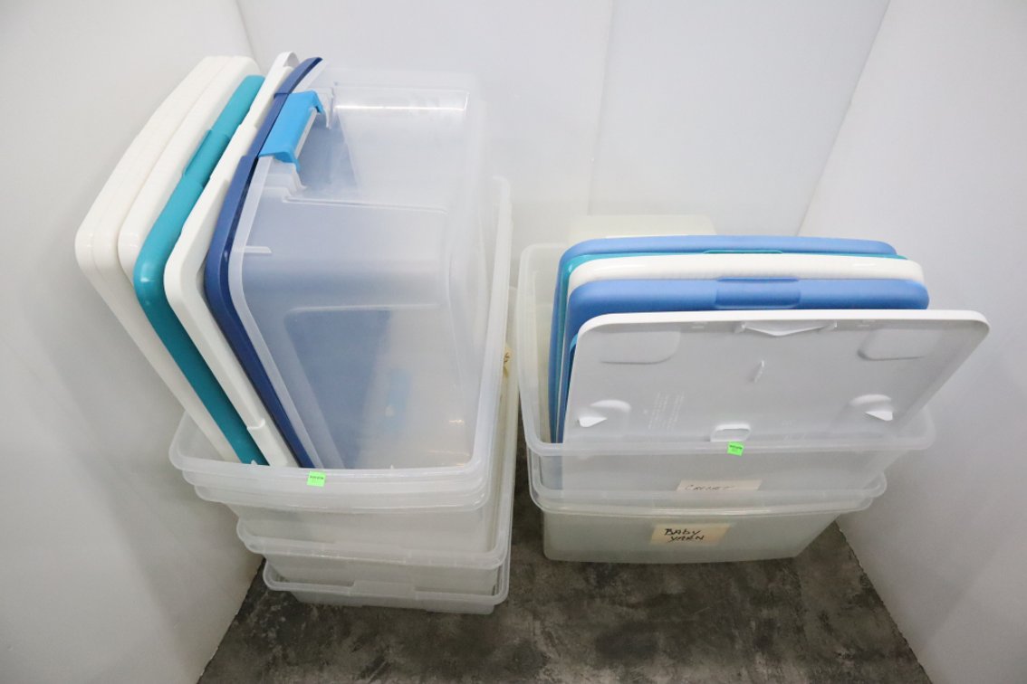 Plastic Totes And Lids