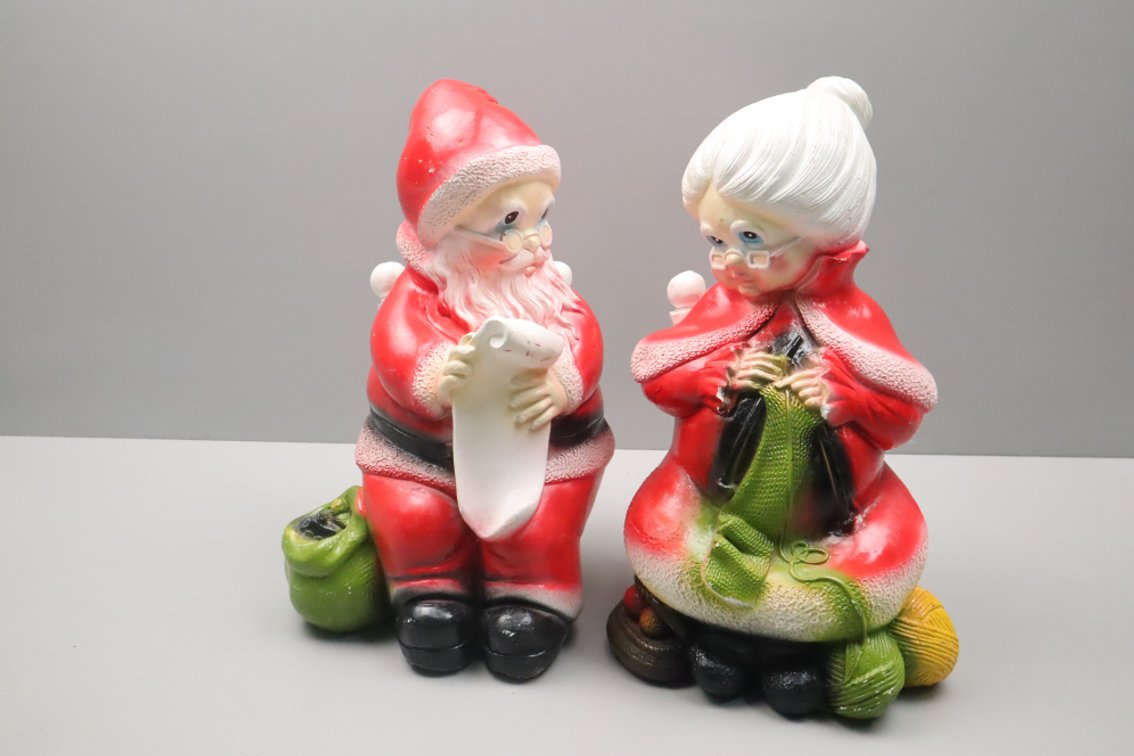 Chalkware Santa and Mrs Claus