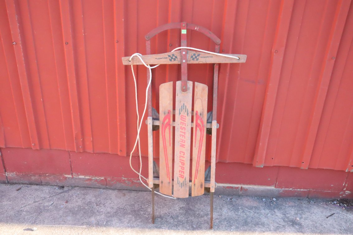 Vintage Runner Sled