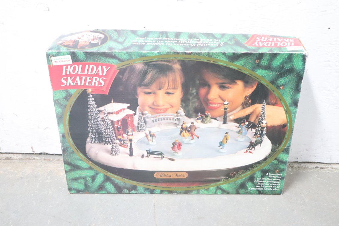Holiday Skaters