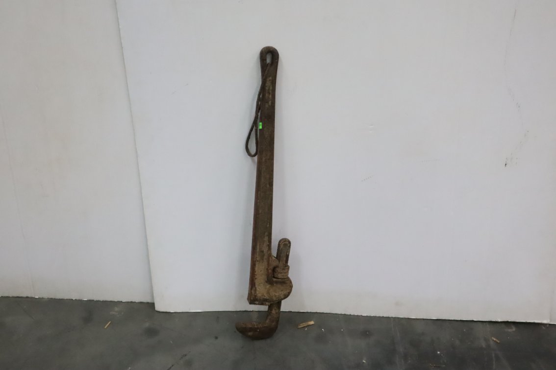 36" Pipe Wrench