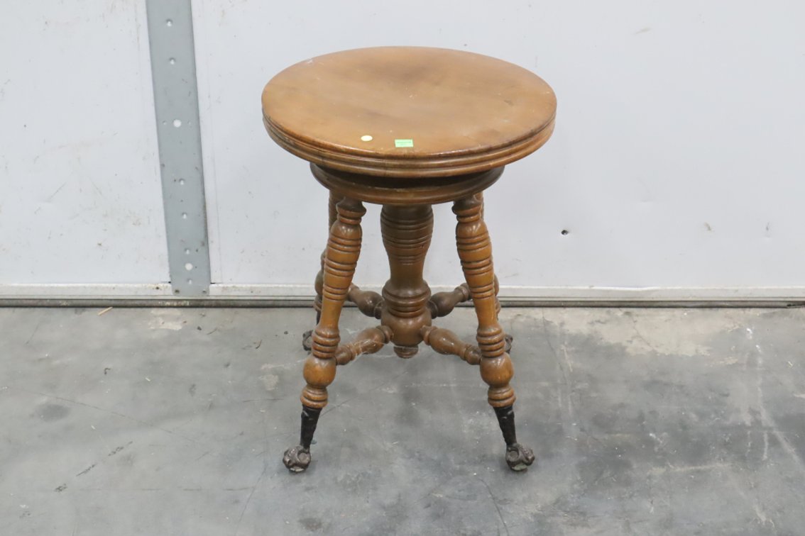 Vintage Pianos Stool