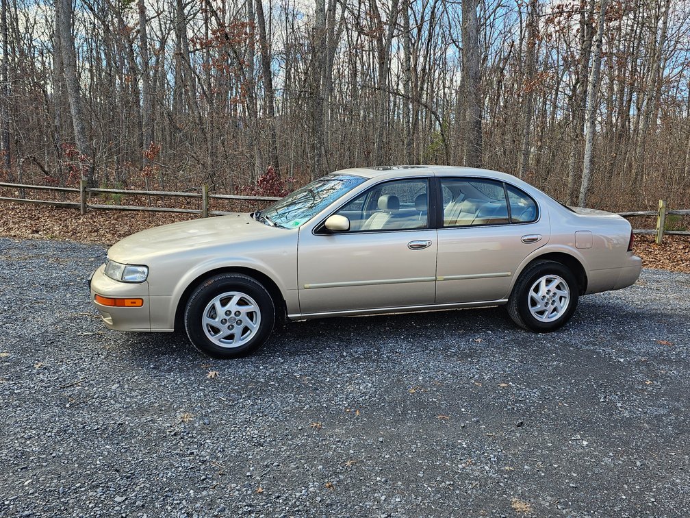 1997 Nissan Maxima,