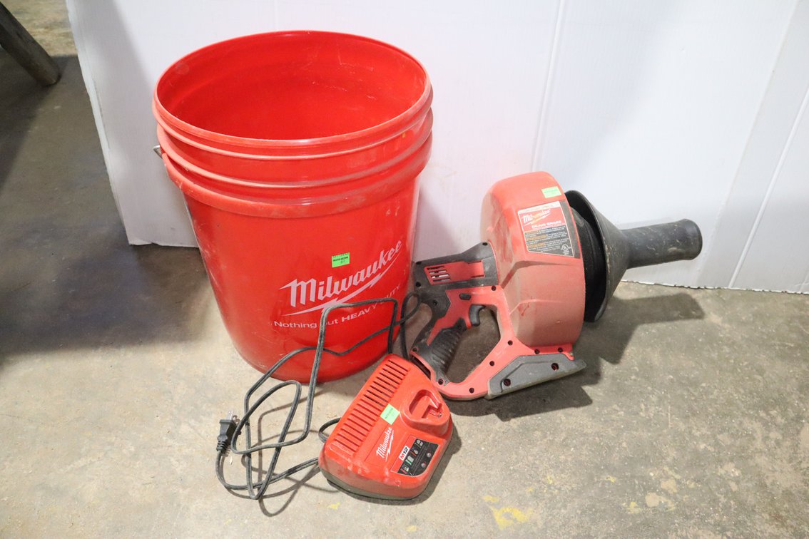 Milwaukee Cordless Drain Snake