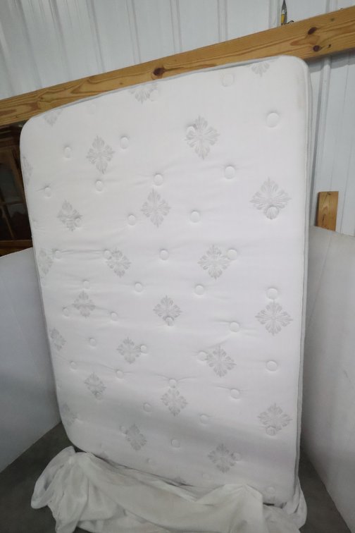 Full Size Mattress and Box Spring