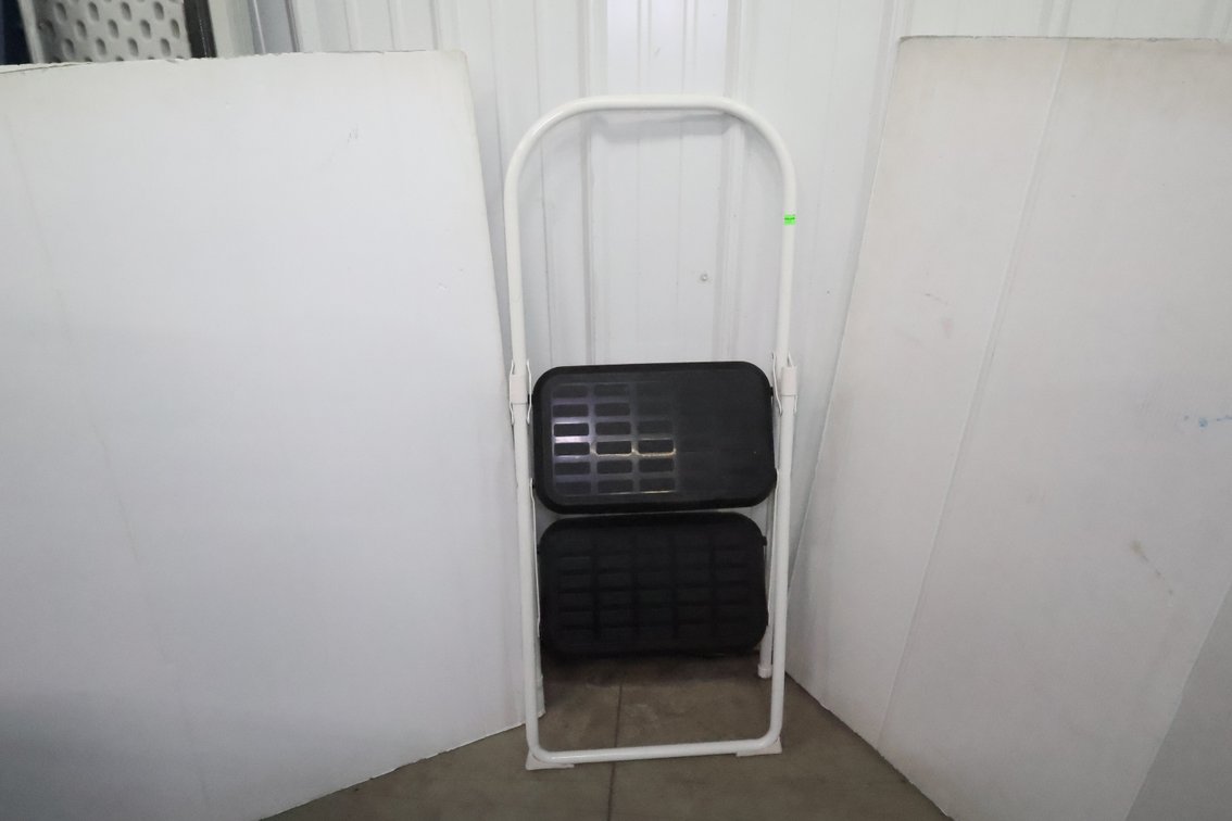 Samsonite Folding Step Stool