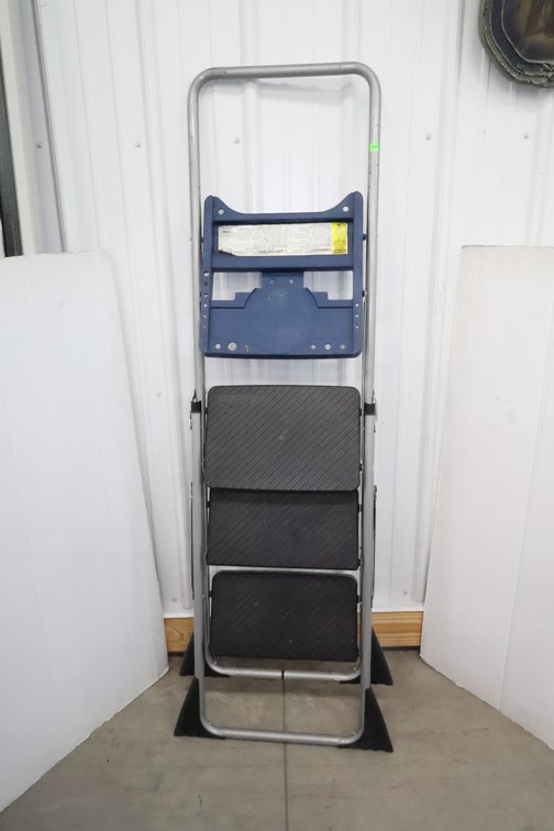 Folding Step Ladder