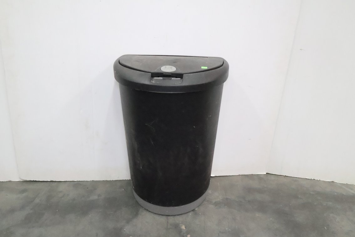 Kitchen Trash Can