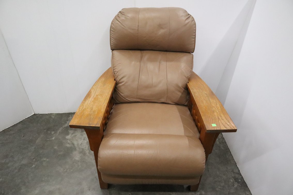 Wood Frame Reclining Chair