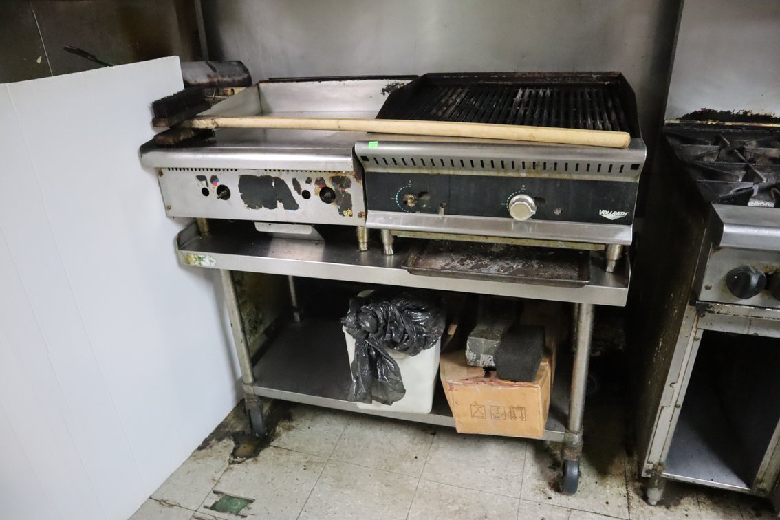 (2) Gas Charbroilers, Cart
