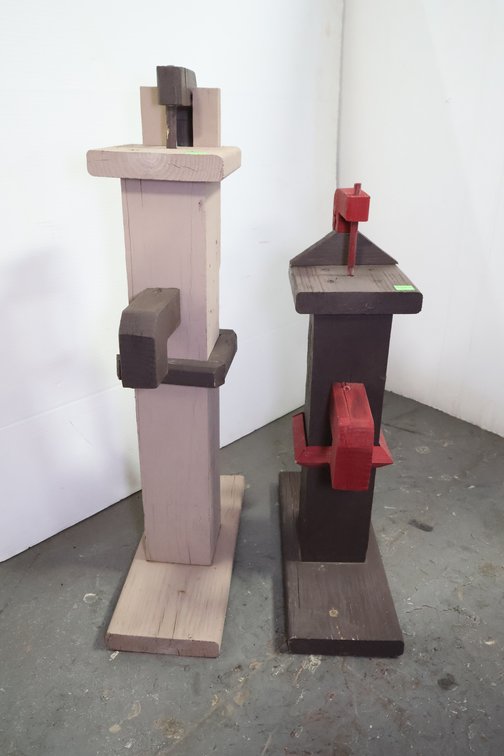 Wooden Water Pump Decor