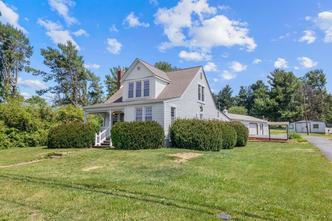 Image for 2250 Jefferson Highway Auction
