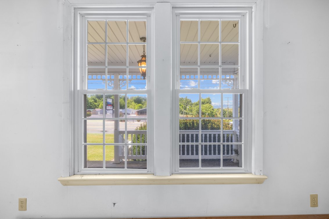 Image for 2250 Jefferson Highway Auction