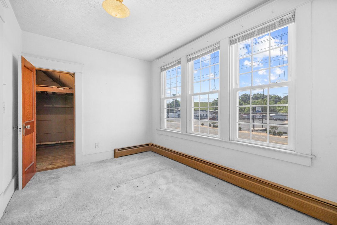 Image for 2250 Jefferson Highway Auction