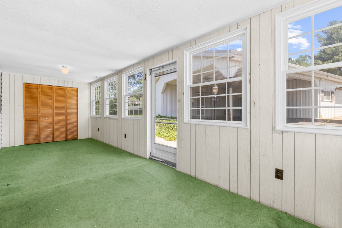 Image for 2250 Jefferson Highway Auction