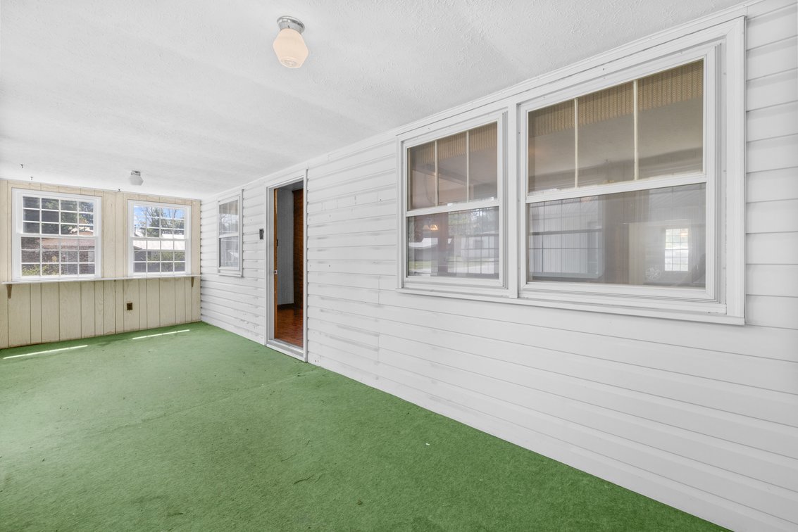 Image for 2250 Jefferson Highway Auction