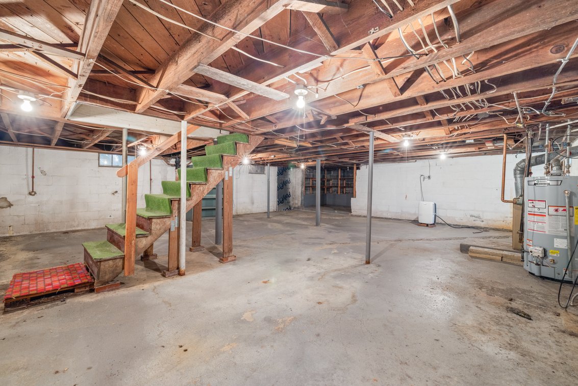 Image for 2250 Jefferson Highway Auction
