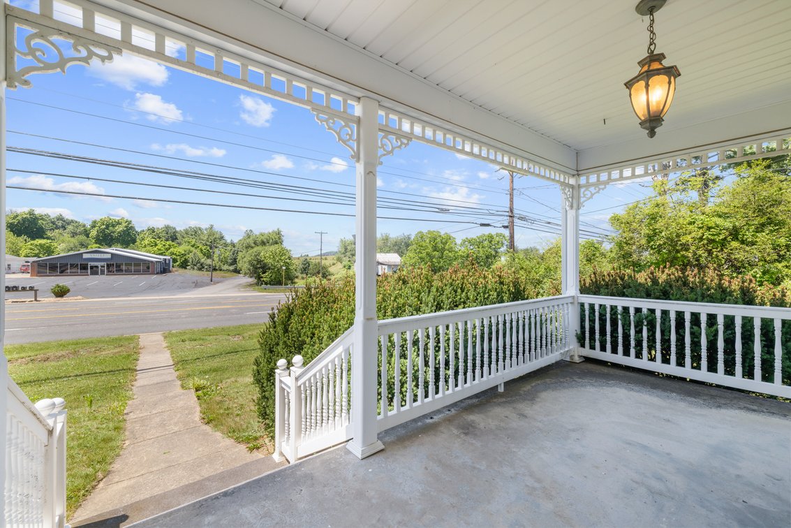 Image for 2250 Jefferson Highway Auction