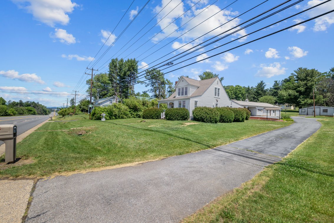 Image for 2250 Jefferson Highway Auction