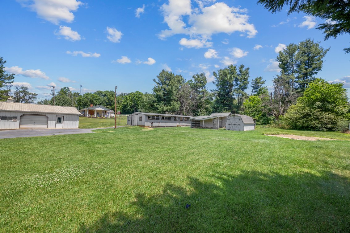 Image for 2250 Jefferson Highway Auction