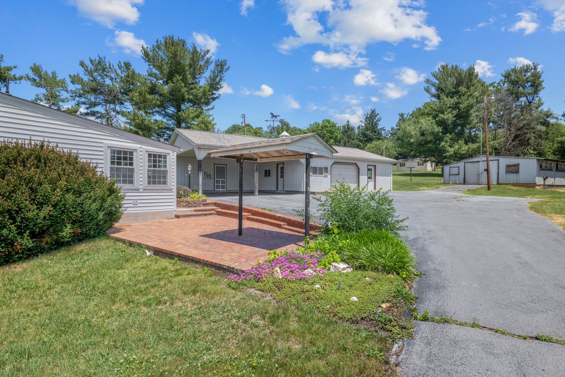 Image for 2250 Jefferson Highway Auction