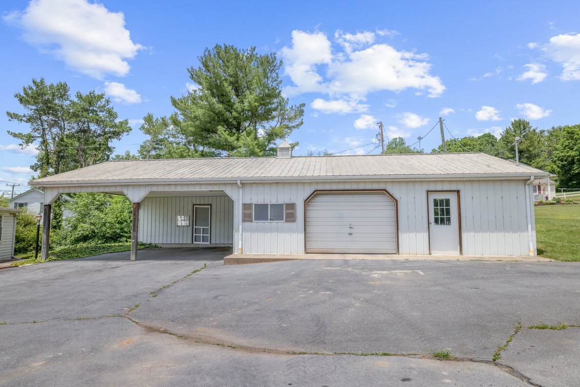 Image for 2250 Jefferson Highway Auction