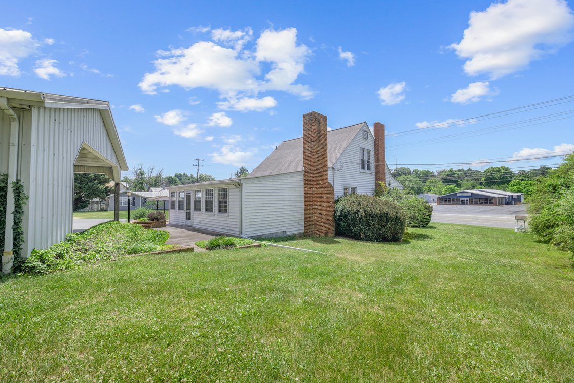 Image for 2250 Jefferson Highway Auction