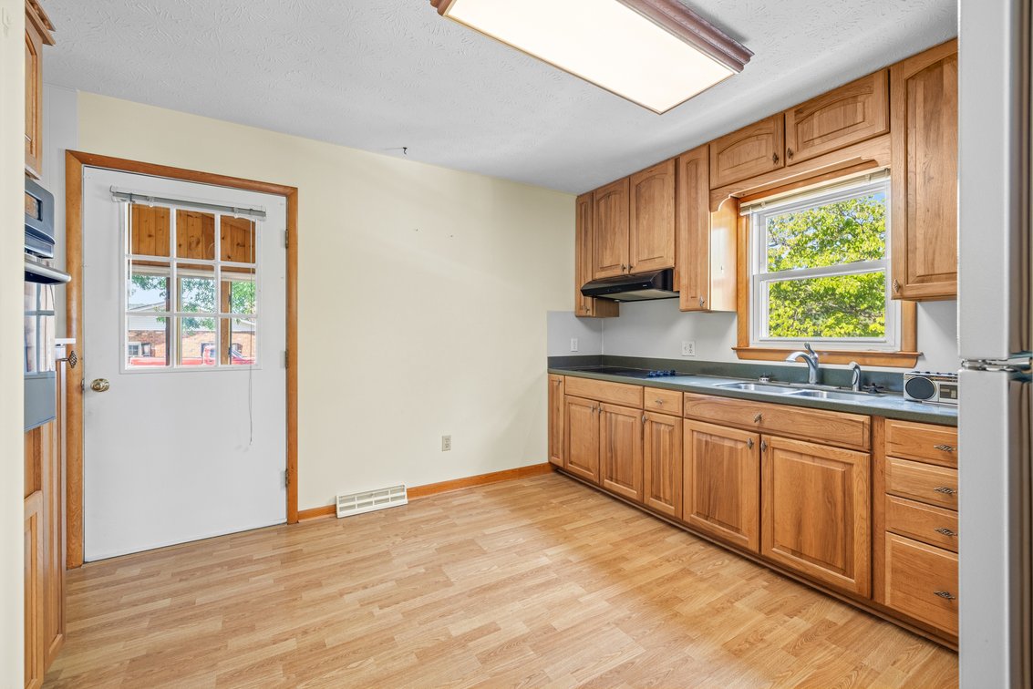 Image for 55 River View Dr, Verona