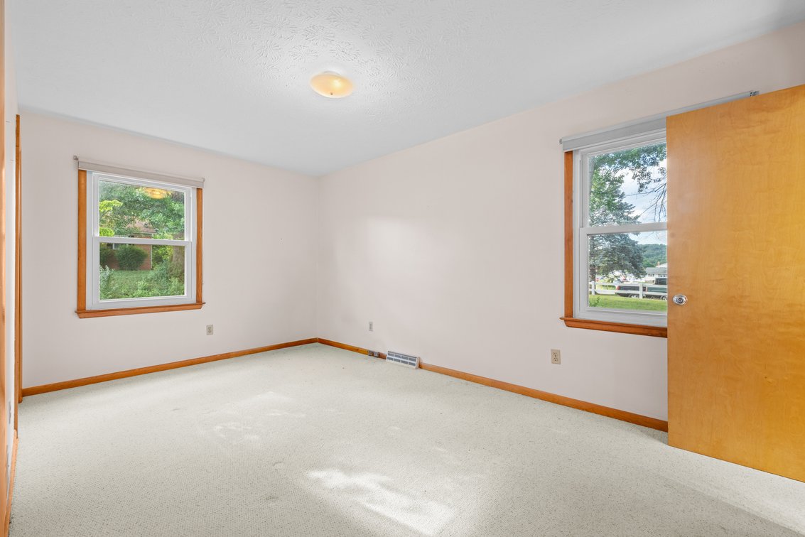 Image for 55 River View Dr, Verona