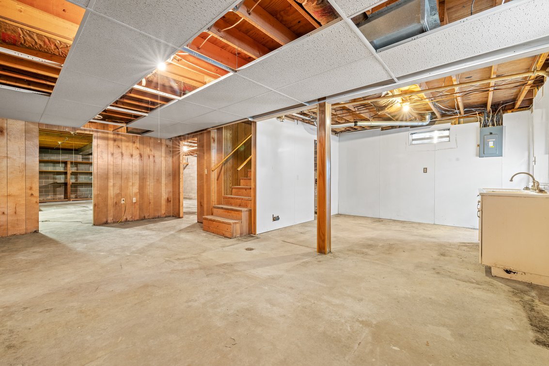 Image for 55 River View Dr, Verona