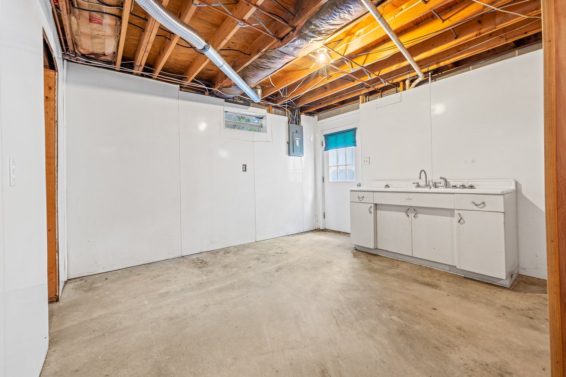Image for 55 River View Dr, Verona