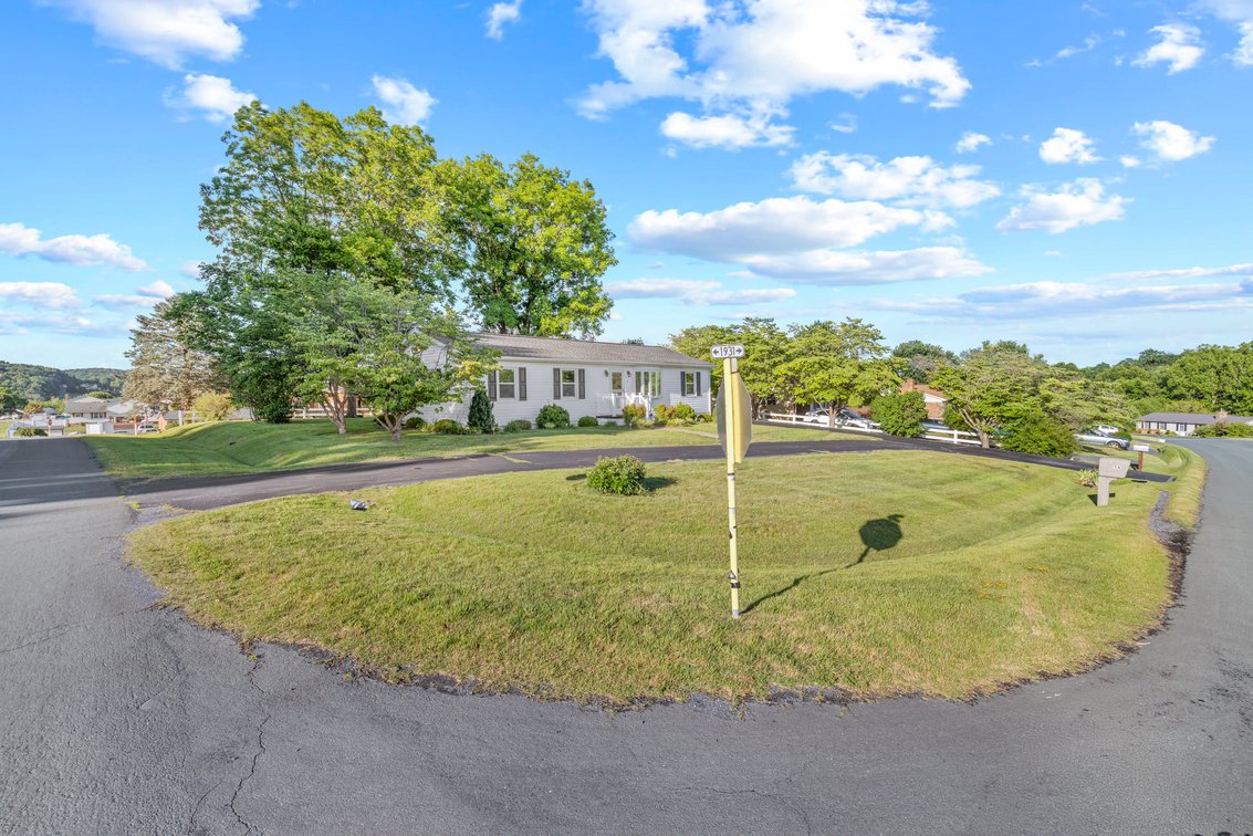 Image for 55 River View Dr, Verona