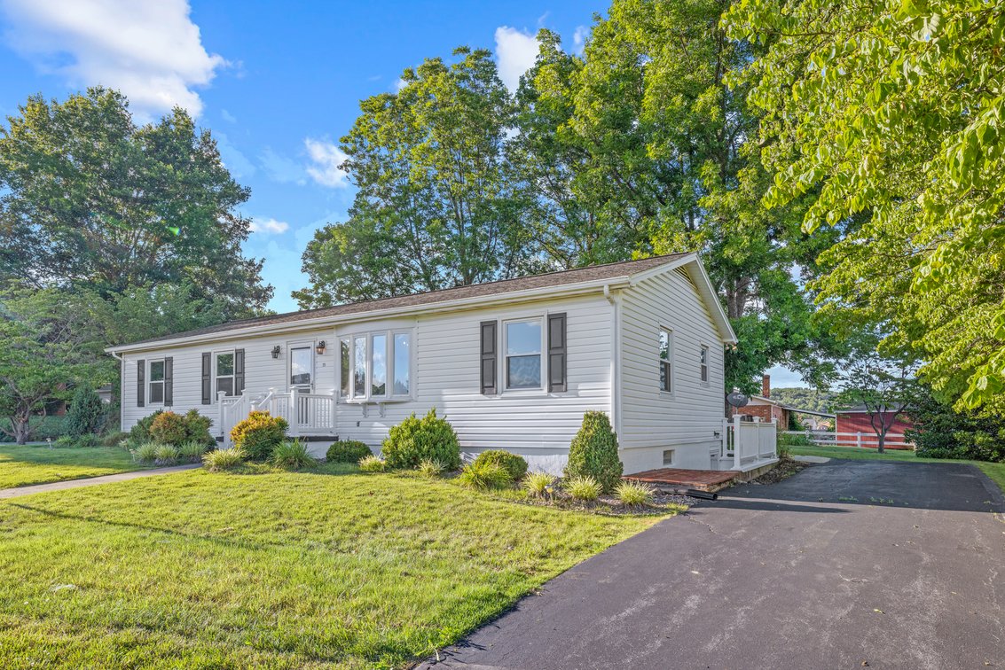 Image for 55 River View Dr, Verona