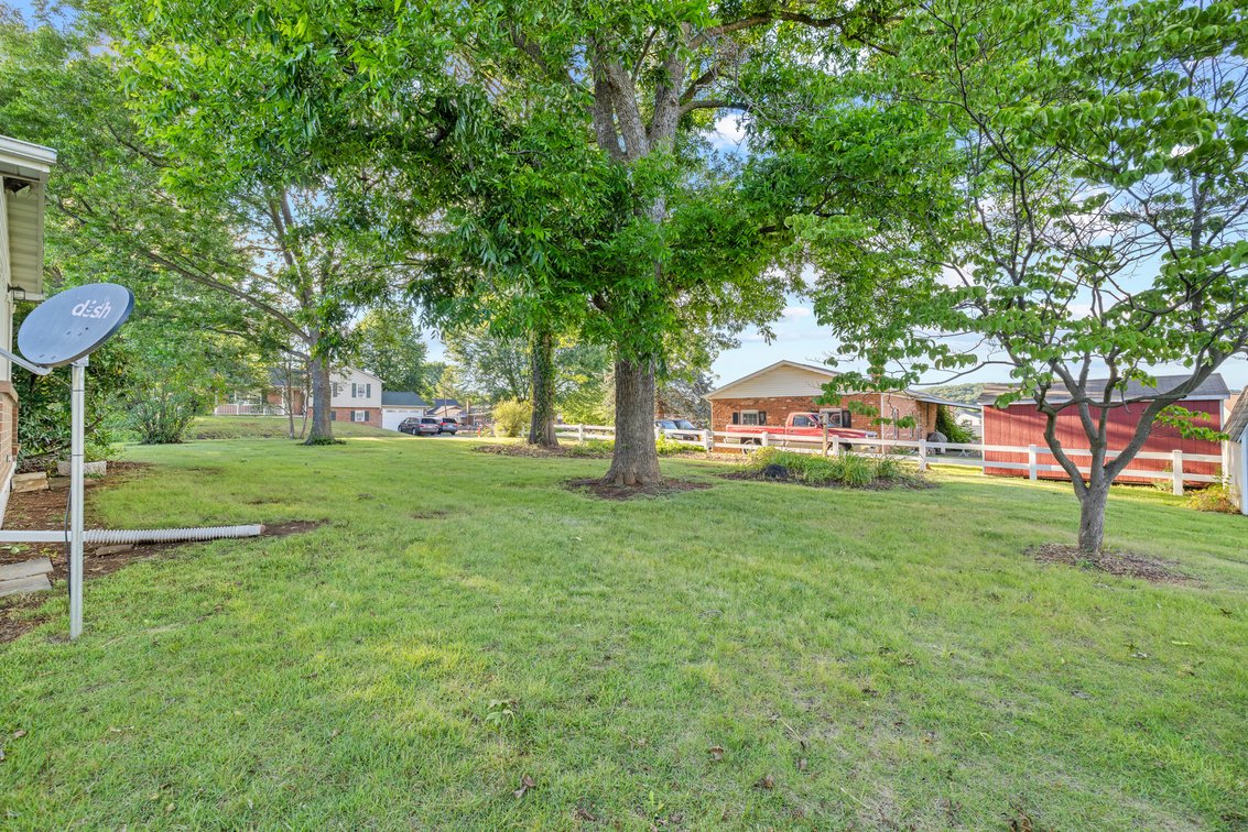 Image for 55 River View Dr, Verona