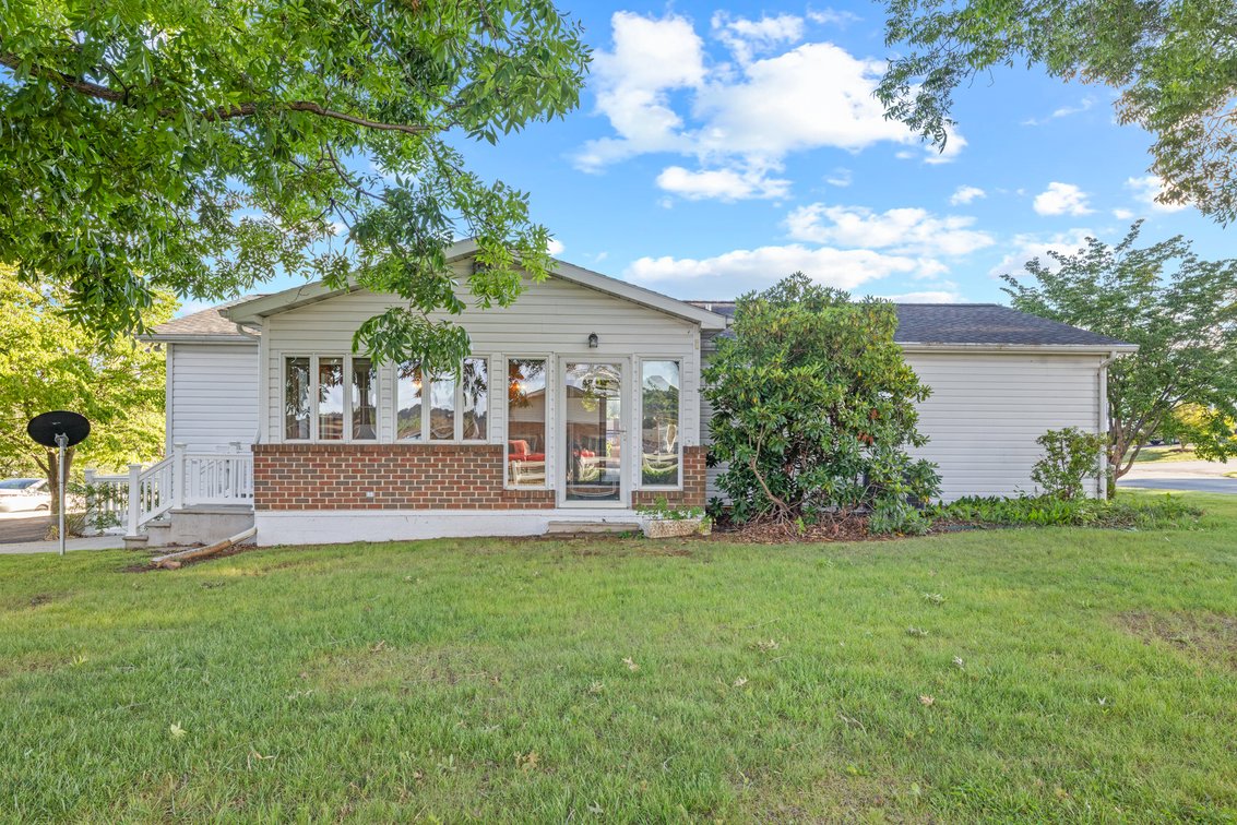 Image for 55 River View Dr, Verona