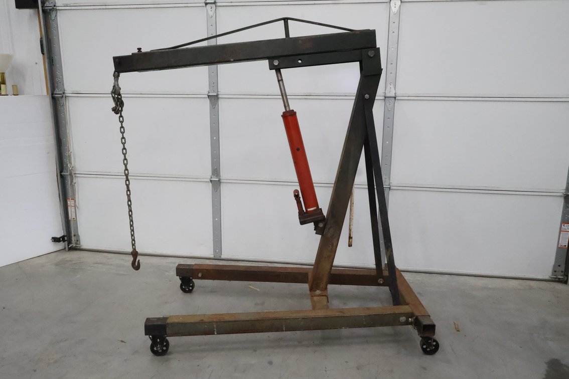 Hydraulic Shop Crane