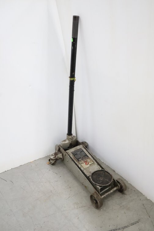 Hydraulic Floor Jack