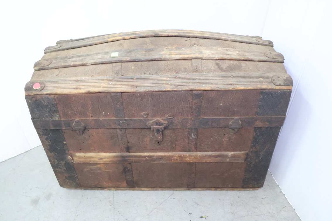 Vintage Dome Top Trunk