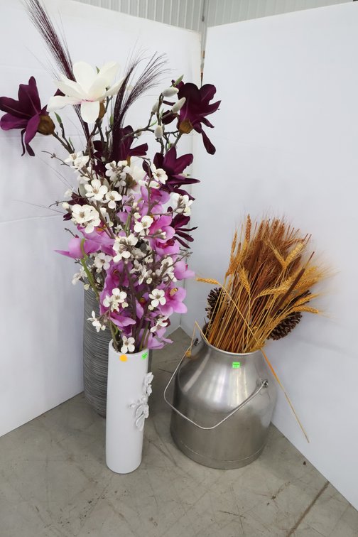 Artificial Floral Decor