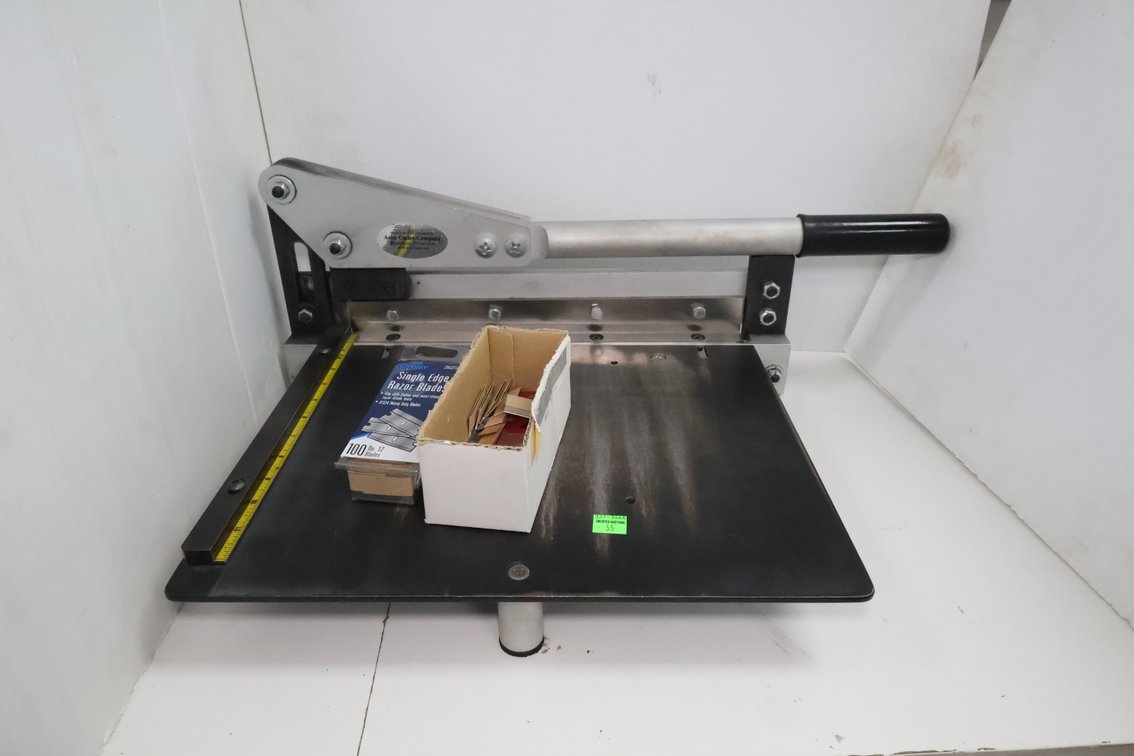 Accucutter Shears, Razor Blades