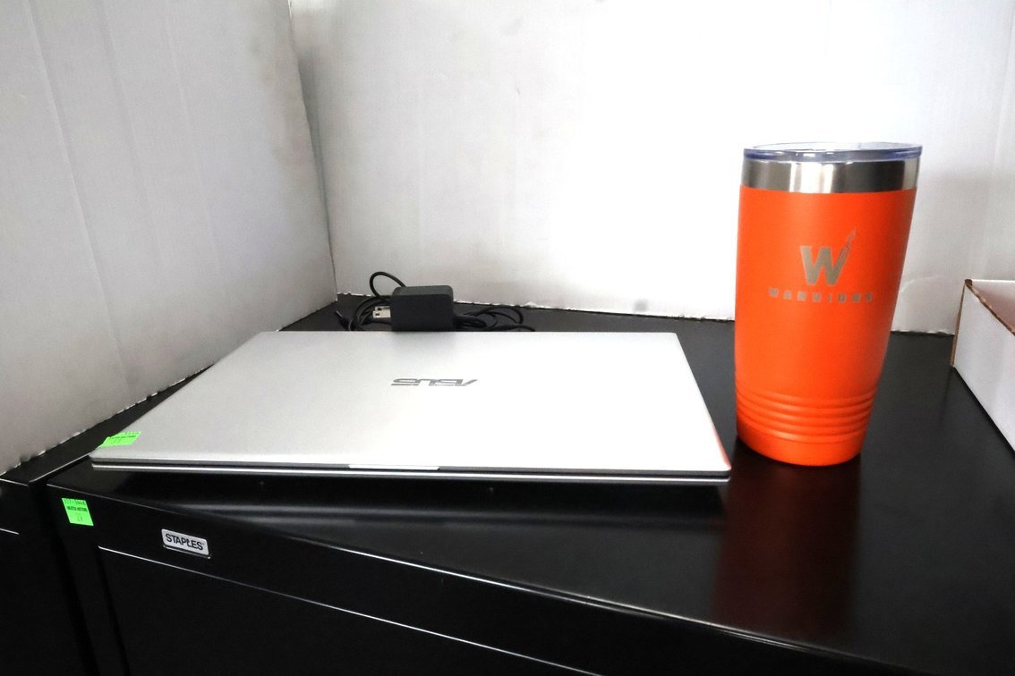 Asus Laptop, Warriors Mug