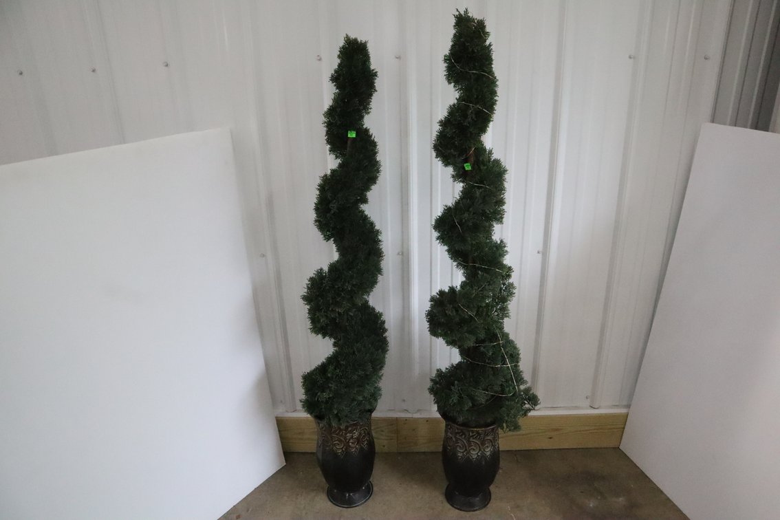 2 Artificial Trees